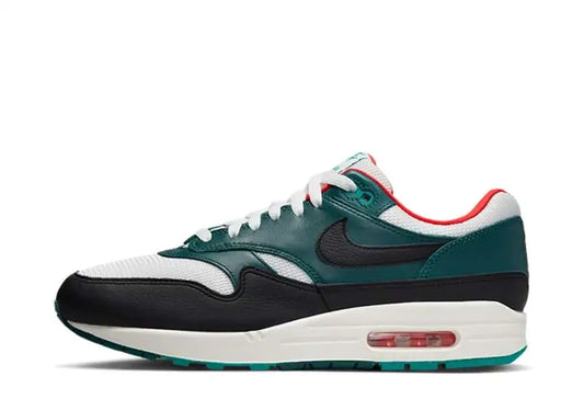 Air Max 1 Liverpool x LeBron James