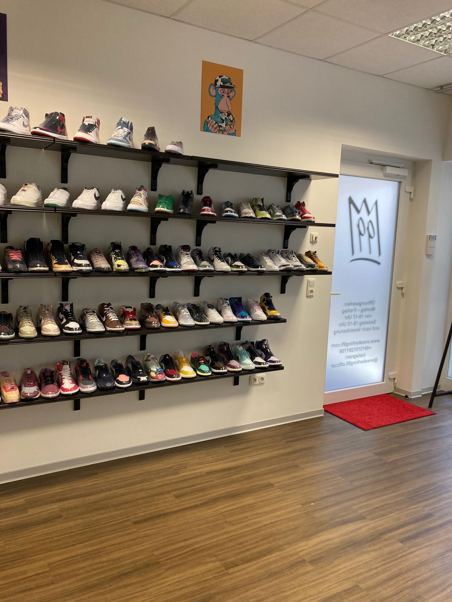 Jordans, Yeezys, Sneaker, Jordan 1, Air force, Nike Dunk, Jordan, Jordan 4, Nike, Adidas, Human race, Bapesta, Funko Pop,  Funko Pop Sammeln,  Funko Pop Disney, Funko Pop Anime, Funko Pop Basketball